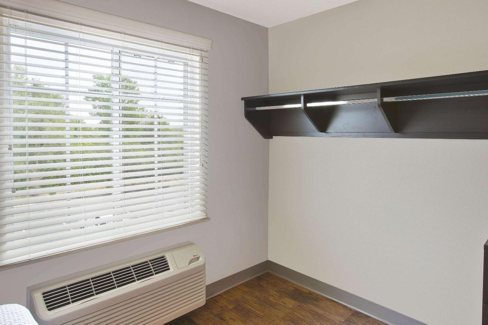 Woodspring Suites St Louis St Charles Saint Charles Екстер'єр фото